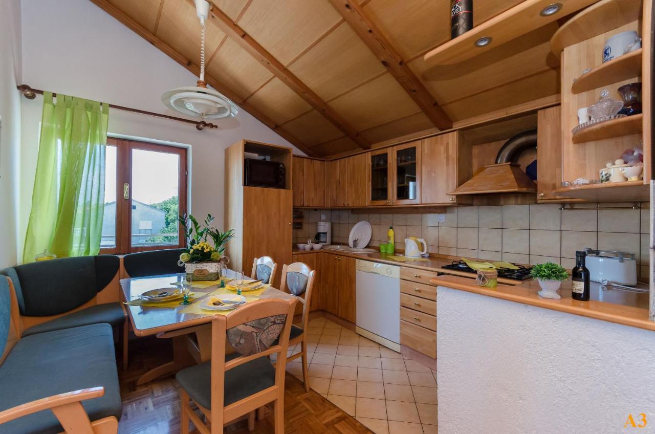 Apartments And Room Drazen Novi Vinodolski Ngoại thất bức ảnh