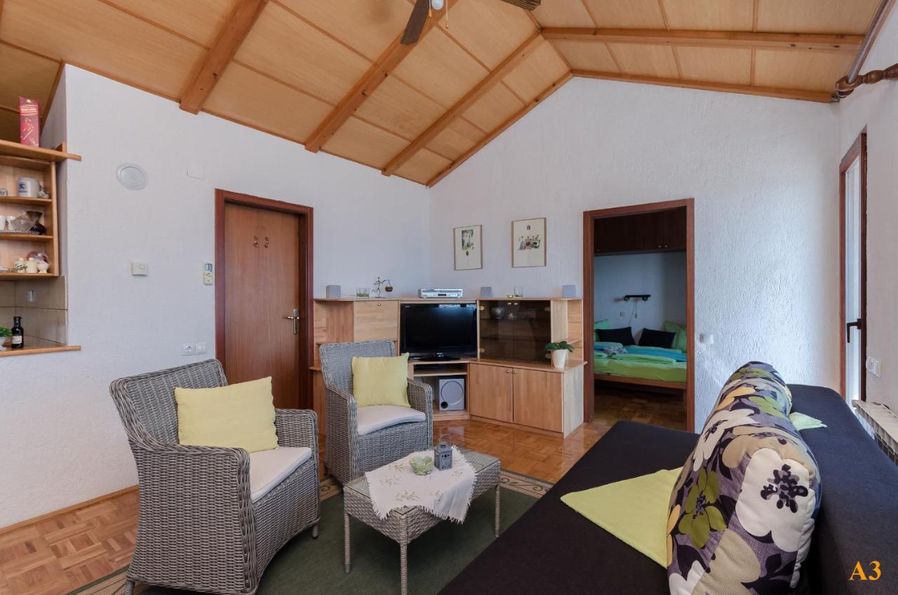 Apartments And Room Drazen Novi Vinodolski Ngoại thất bức ảnh